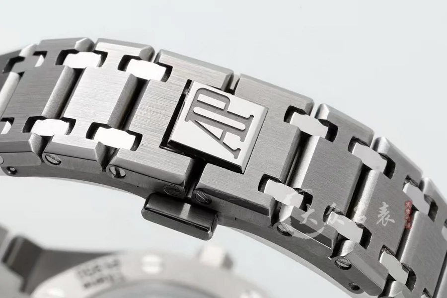 ZF廠愛彼皇家橡樹系列15202IP.OO.1240IP.01鈦金屬(39mm) 第9张