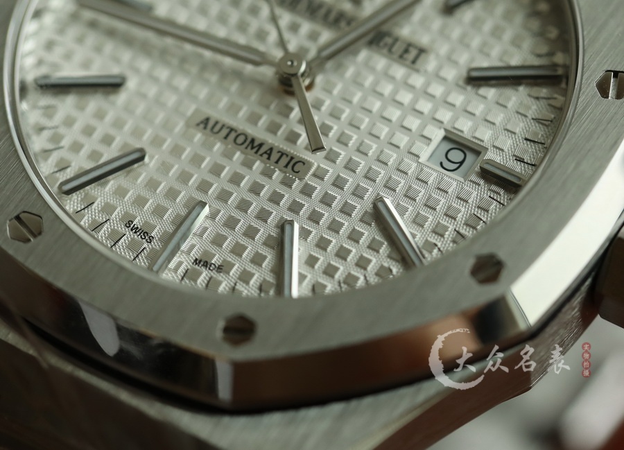APS廠愛彼皇家橡樹系列15400白面復刻表銷售（41mm） 第7张