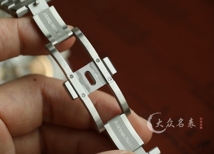 APS廠愛彼皇家橡樹系列15400ST藍盤（41mm） 第12张