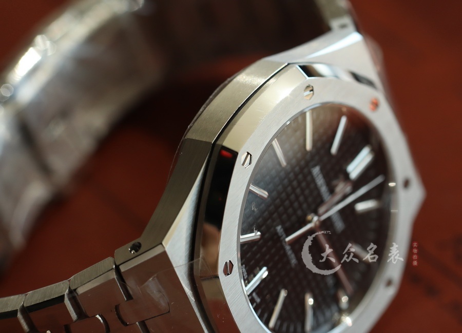 APS廠愛彼皇家橡樹系列15400ST黑面復刻表（41mm） 第5张