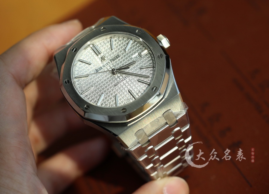 APS廠愛彼皇家橡樹系列15400白面復刻表銷售（41mm） 第3张