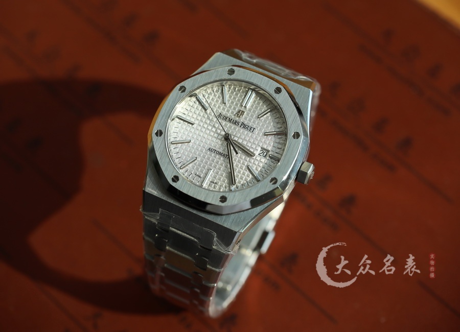 APS廠愛彼皇家橡樹系列15400白面復刻表銷售（41mm） 第4张