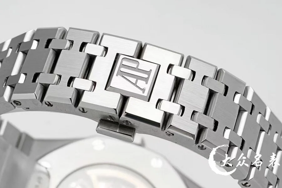 ZF廠愛彼皇家橡樹系列15407鏤空復刻表(41mm) 第9张