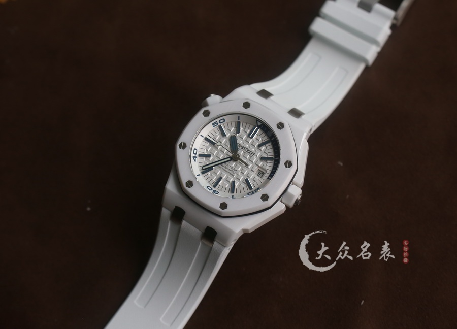 APS廠愛彼皇家橡樹離岸型系列15707CB.OO.A010CA.01白陶瓷復刻表（42mm） 第4张