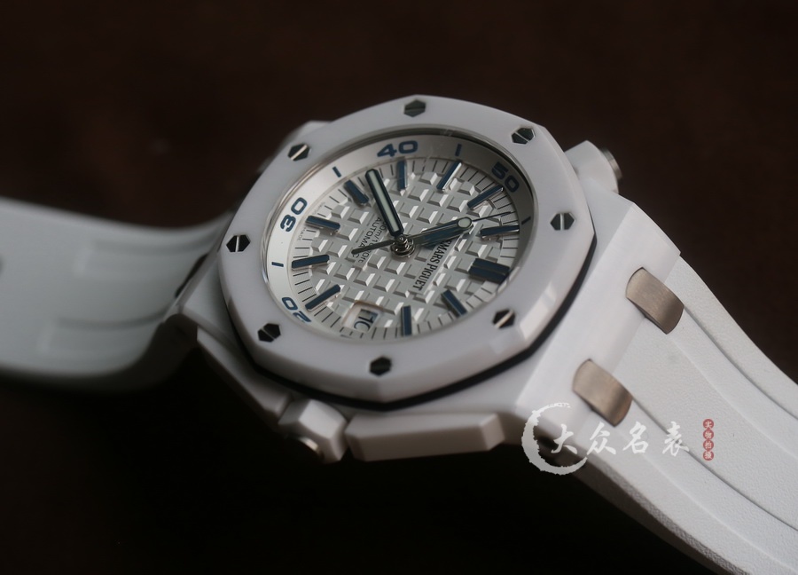 APS廠愛彼皇家橡樹離岸型系列15707CB.OO.A010CA.01白陶瓷復刻表（42mm） 第5张