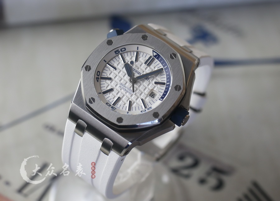 APS廠愛彼皇家橡樹離岸型系列15710ST.OO.A010CA.01復刻表（42mm） 第1张