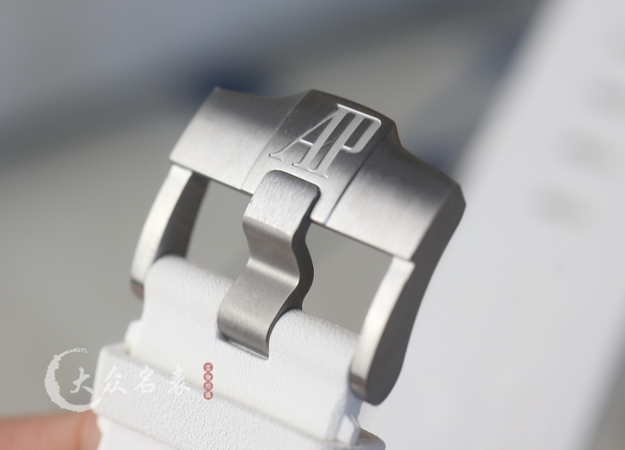 APS廠愛彼皇家橡樹離岸型系列15710ST.OO.A010CA.01復刻表（42mm） 第13张