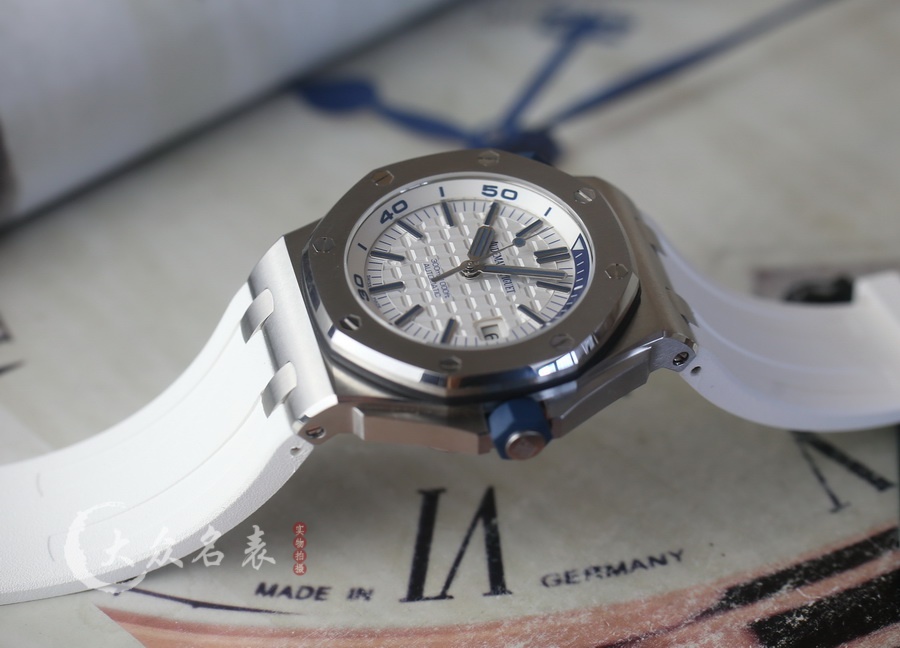APS廠愛彼皇家橡樹離岸型系列15710ST.OO.A010CA.01復刻表（42mm） 第7张