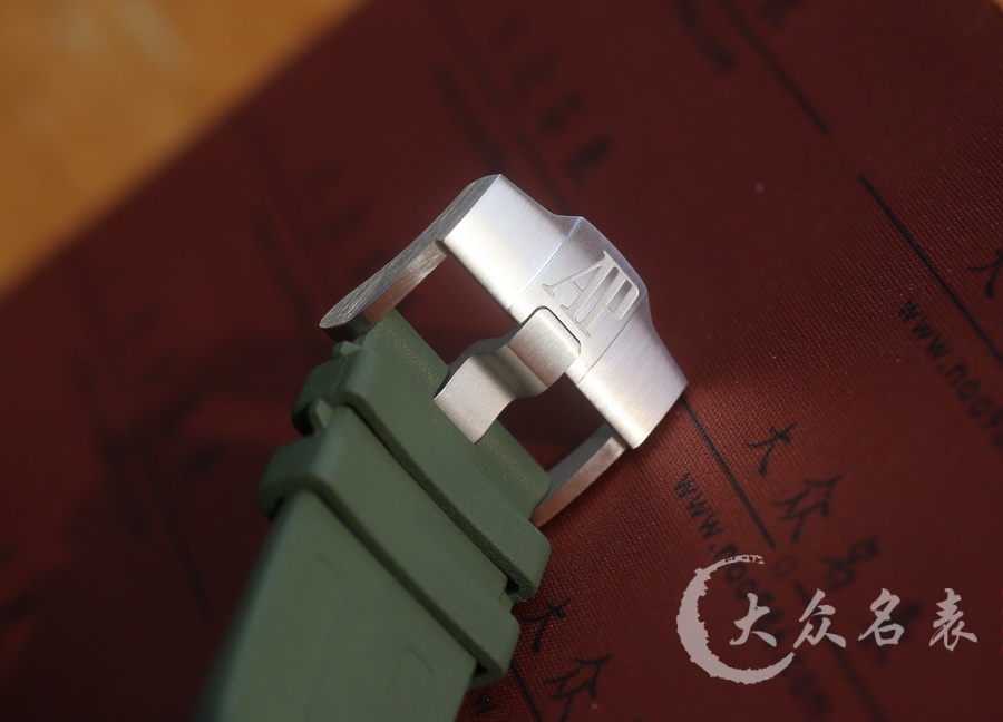 APS廠愛彼皇家橡樹離岸型系列15710ST.OO.A052CA.01復刻表銷售（42mm） 第14张