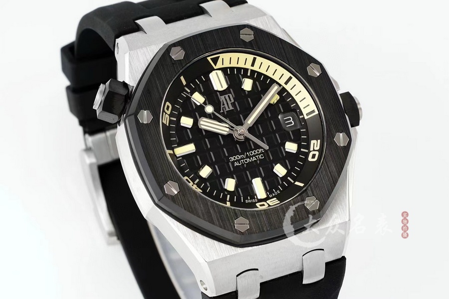 APS  AP皇家橡樹離岸型系列15720CN.OO.A002CA.01腕表 (42mm) 第2张