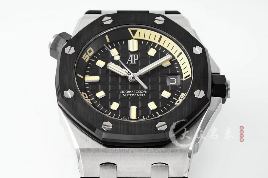 APS  AP皇家橡樹離岸型系列15720CN.OO.A002CA.01腕表 (42mm) 第4张