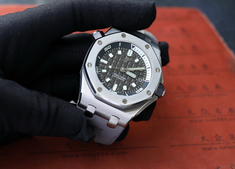 APS廠AP皇家橡樹離岸型系列15720ST.OO.A009CA.01復刻表（42mm） 第9张