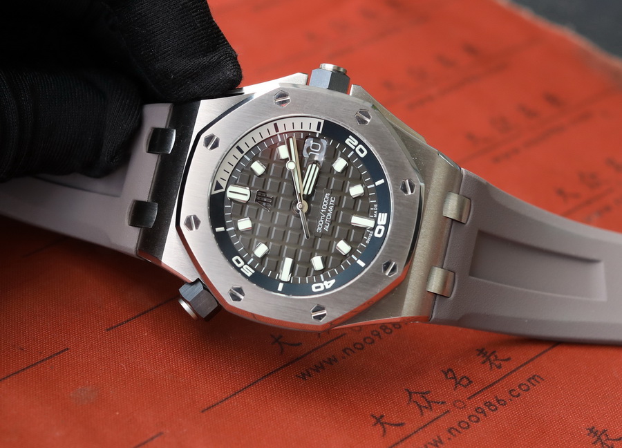 APS廠AP皇家橡樹離岸型系列15720ST.OO.A009CA.01復刻表（42mm） 第2张