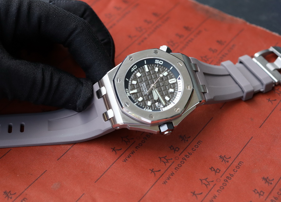 APS廠AP皇家橡樹離岸型系列15720ST.OO.A009CA.01復刻表（42mm） 第4张