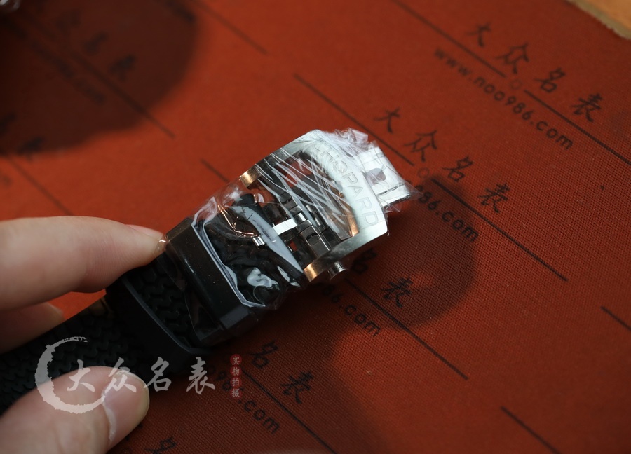 V7廠蕭邦MILLE MIGLIA系列168571-3002男士復刻表銷售 第18张