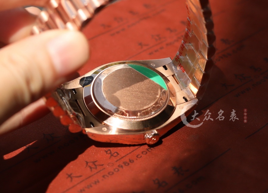 勞力士星期日歷型228235-0045復刻表配重版（40mm） 第10张