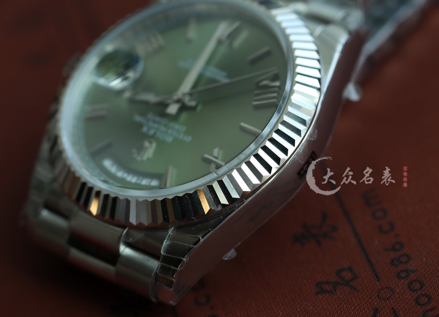 勞力士星期日歷型228236-0008復刻表配重版（40mm） 第9张