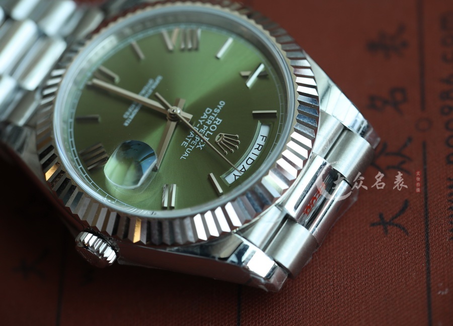 勞力士星期日歷型228236-0008復刻表配重版（40mm） 第5张