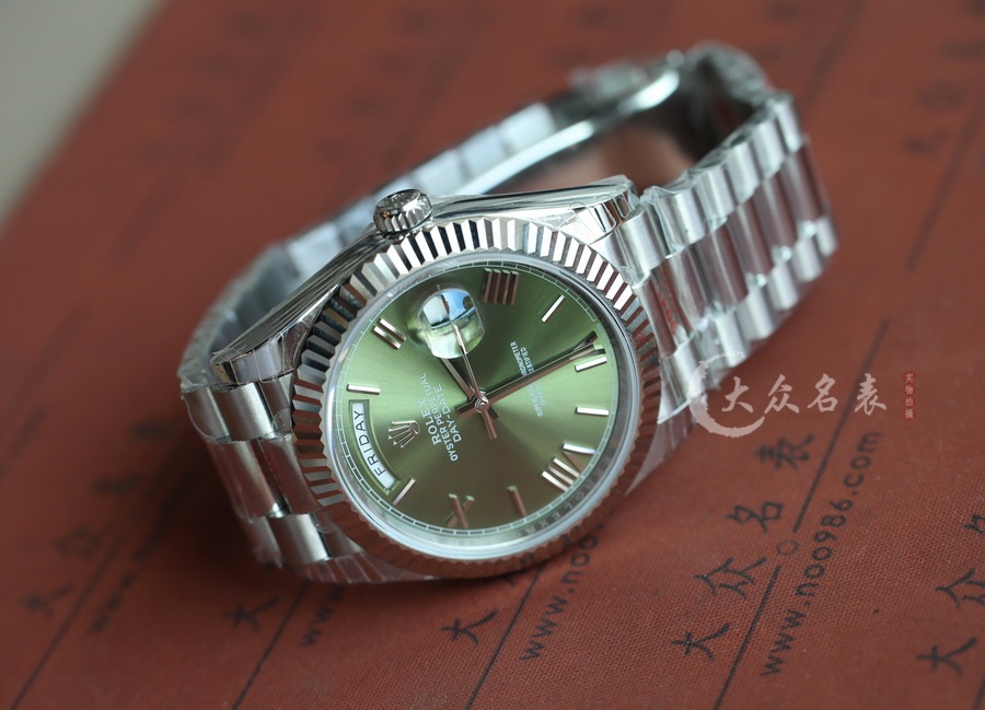 勞力士星期日歷型228236-0008復刻表配重版（40mm） 第4张