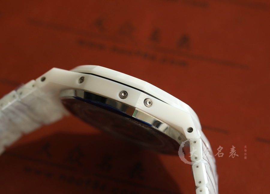 APS廠愛彼皇家橡樹系列26579白陶瓷月相復刻表銷售（41mm） 第10张