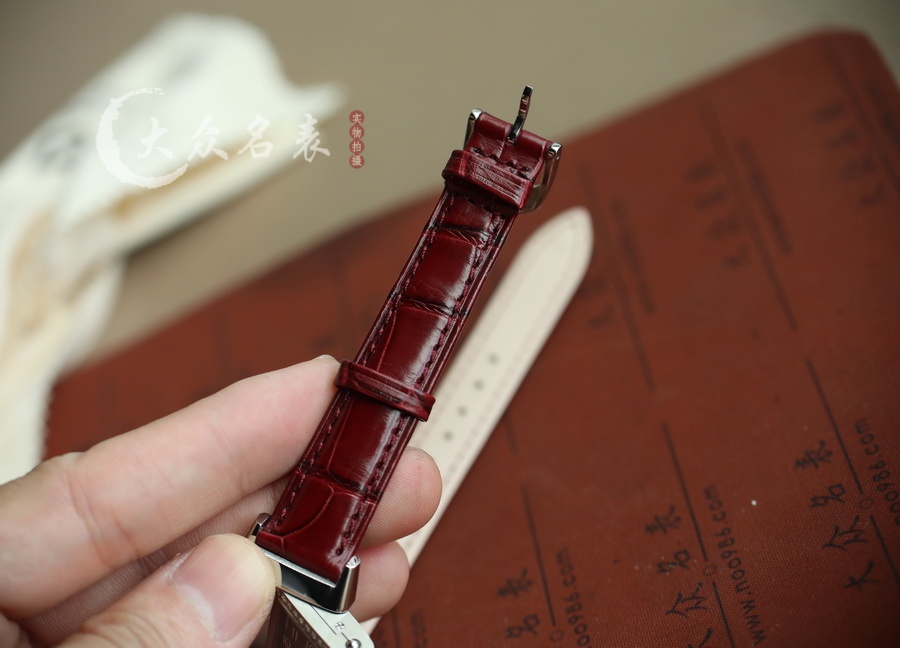 積家翻轉女士復刻表3288560（40*20mm） 第8张