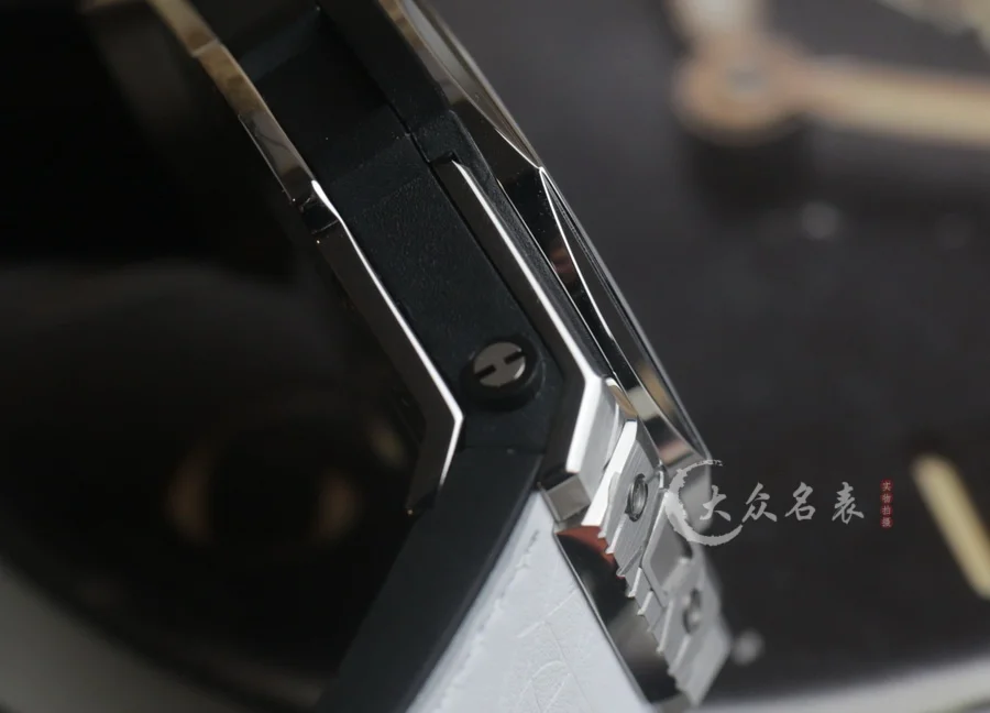 宇舶表BIG BANG系列刺青复刻表(45mm) 第9张