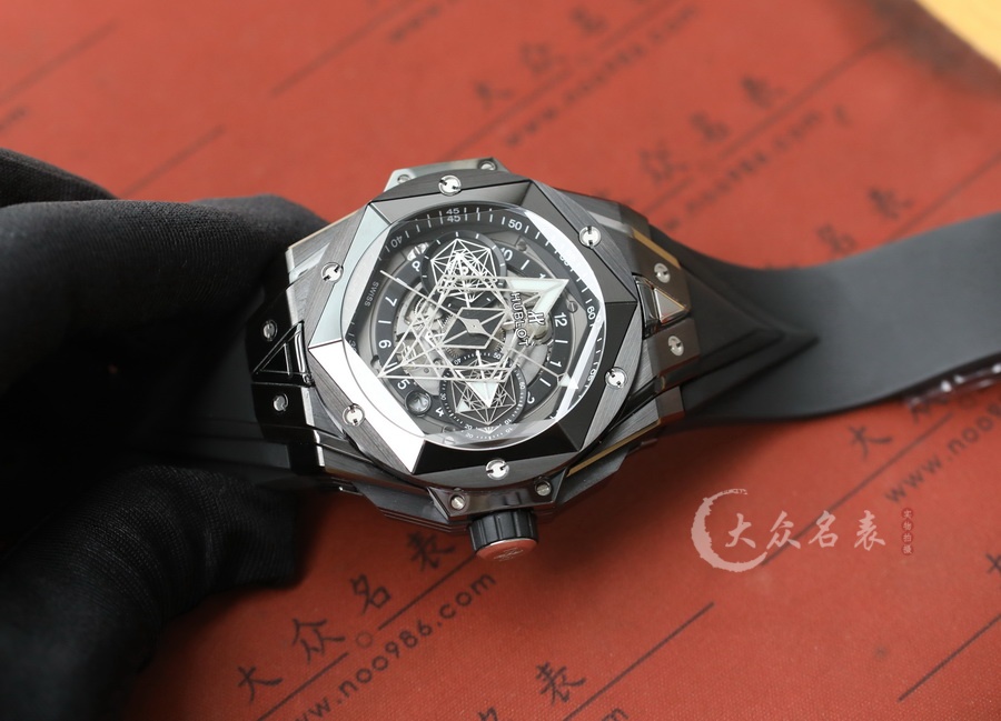 宇舶BIG BANG系列418.CX.1107.RX.MXM22刺青2復刻表（45mm） 第7张