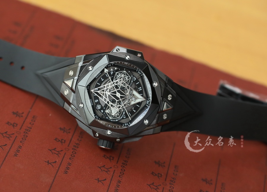 宇舶BIG BANG系列418.CX.1107.RX.MXM22刺青2復刻表（45mm） 第3张
