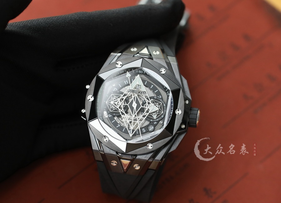 宇舶BIG BANG系列418.CX.1107.RX.MXM22刺青2復刻表（45mm） 第2张