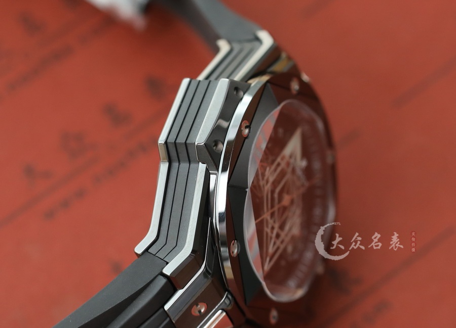 宇舶BIG BANG系列418.CX.1107.RX.MXM22刺青2復刻表（45mm） 第13张