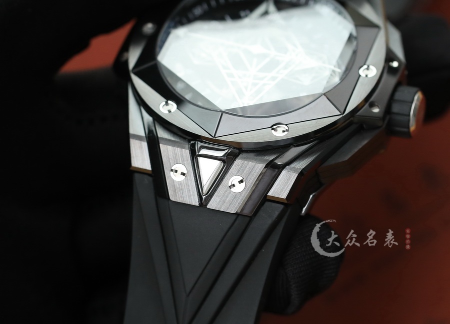 宇舶BIG BANG系列418.CX.1107.RX.MXM22刺青2復刻表（45mm） 第9张