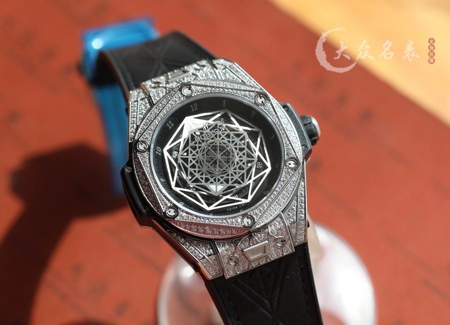 宇舶BIG BANG系列刺青漫天星復刻表銷售（45mm） 第2张