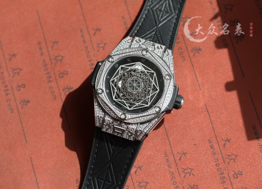 宇舶BIG BANG系列刺青漫天星復刻表銷售（45mm） 第1张