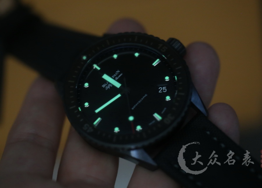 寶珀五十噚系列5000-0130-B52A全陶瓷手表銷售（43 mm） 第12张