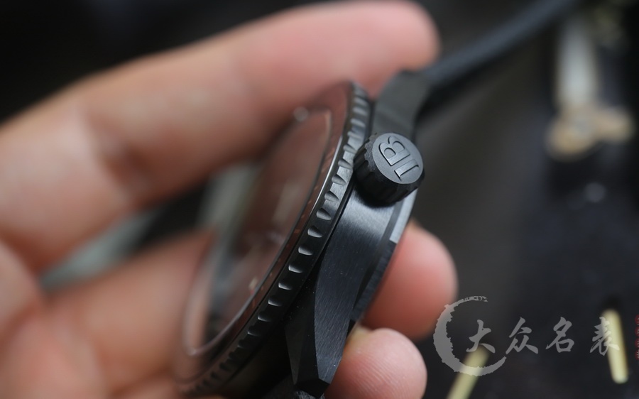 寶珀五十噚系列5000-0130-B52A全陶瓷手表銷售（43 mm） 第14张