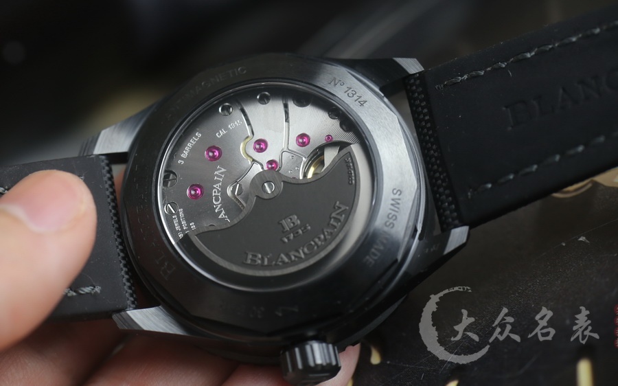 寶珀五十噚系列5000-0130-B52A全陶瓷手表銷售（43 mm） 第13张
