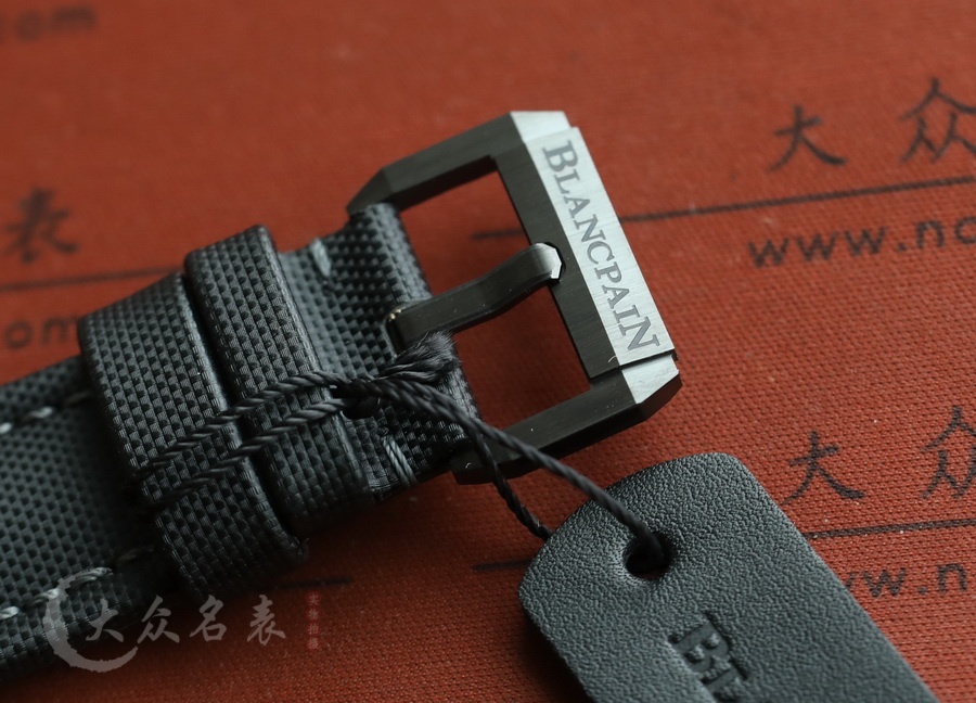 寶珀五十噚系列5000-0153-B52A極光綠陶瓷復刻表銷售 第16张