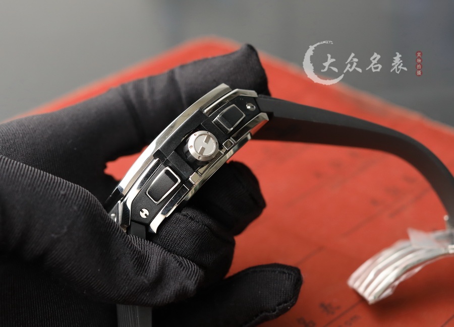 宇舶BIG BANG靈魂642.NX.0170.RX酒桶形復刻表（42mm） 第9张