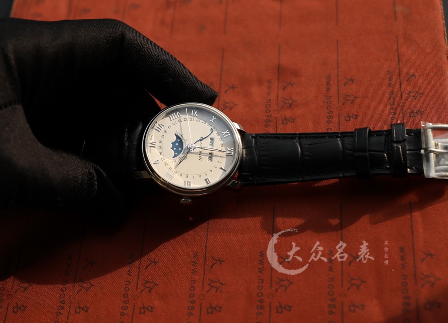 APS廠寶珀經典系列6654A-1127-55B腕表（40mm） 第7张