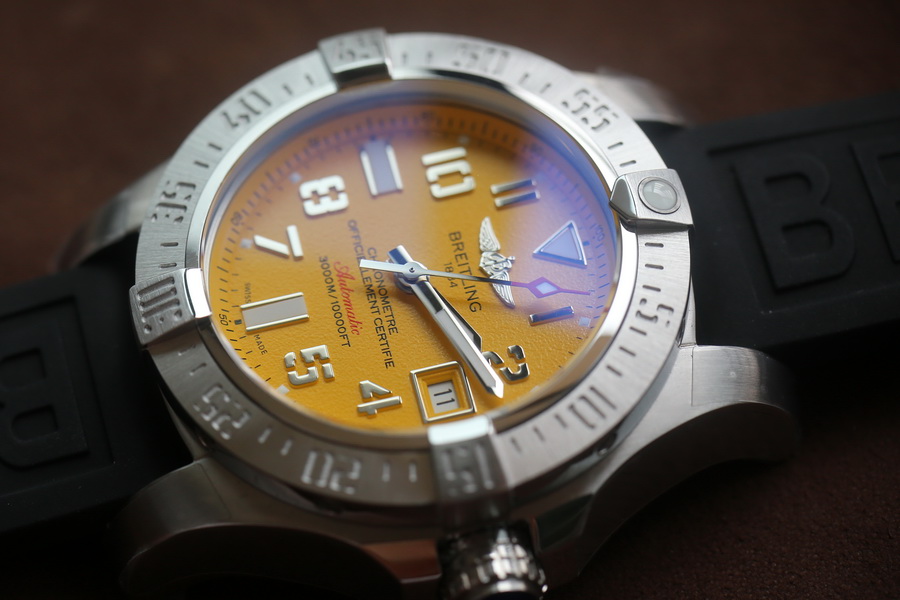 百年靈復仇者系列A17319101I2X1黃狼復刻表（45mm） 第7张