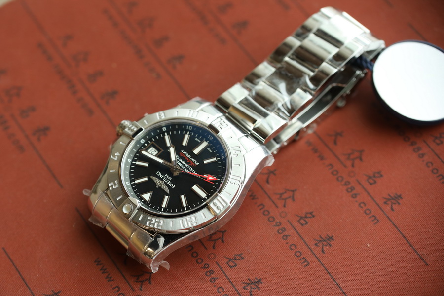 百年靈復仇者系列A17331101B1A1復刻表（45mm） 第3张