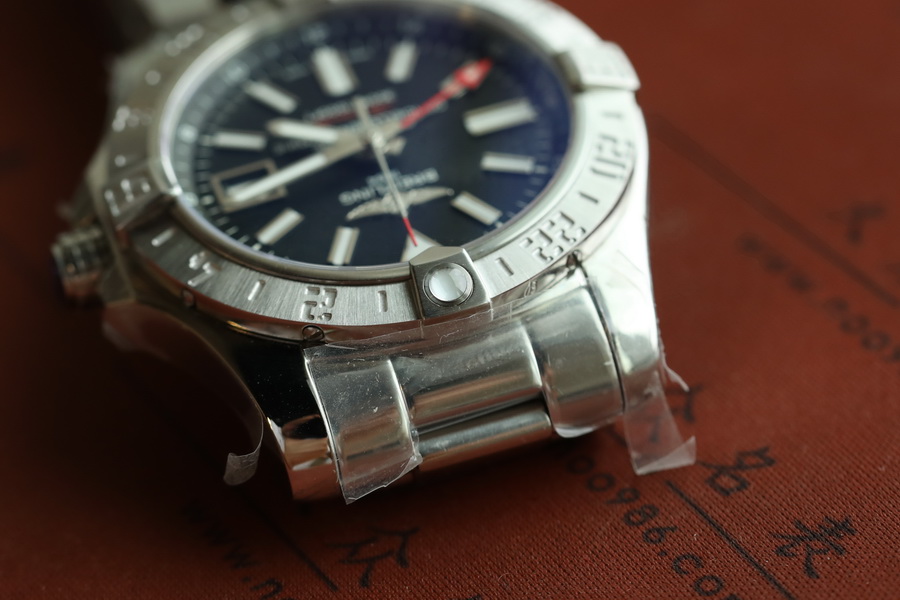 百年靈復仇者系列A17331101B1A1復刻表（45mm） 第5张