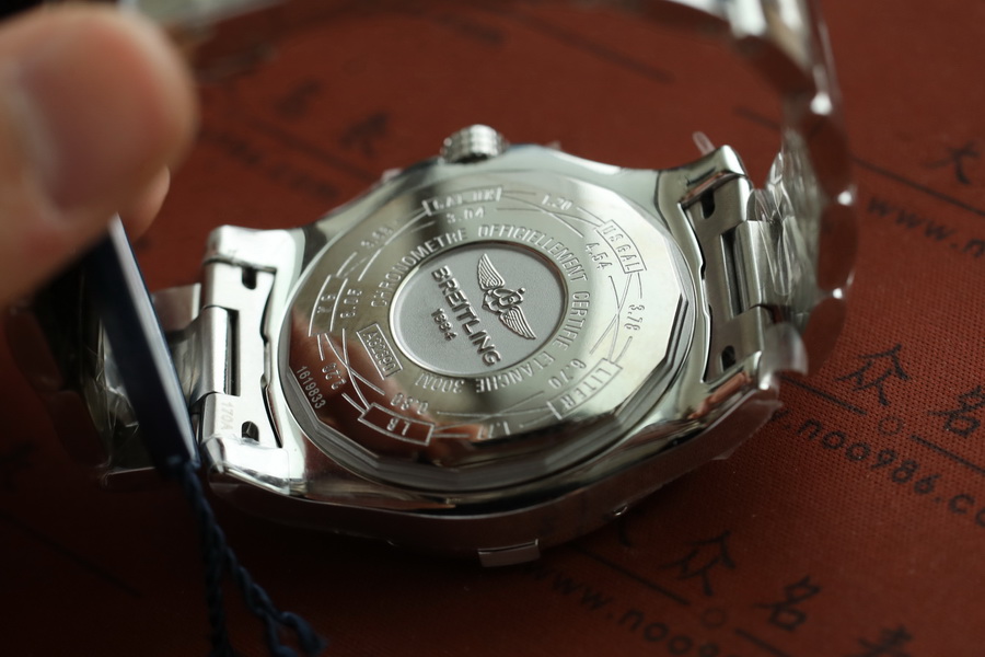 百年靈復仇者系列A17331101B1A1復刻表（45mm） 第7张