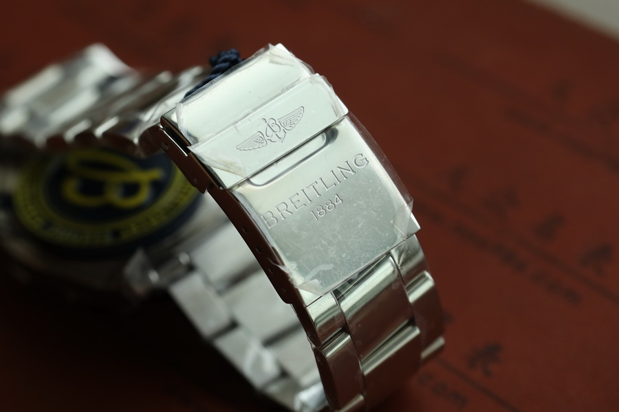 百年靈復仇者系列A17331101B1A1復刻表（45mm） 第8张