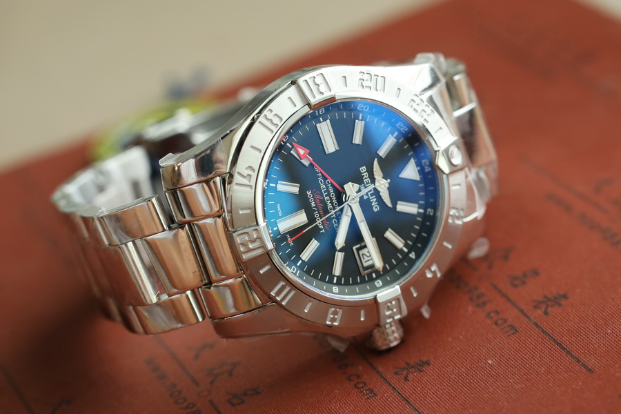 百年靈復仇者系列A17331101B1A1復刻表（45mm） 第2张