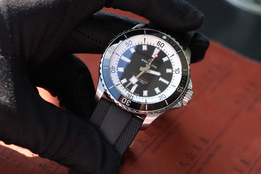 百年靈超級海洋系列A17375211B1S1復刻表介紹（42mm） 第3张