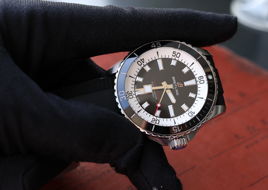 百年靈超級海洋系列A17375211B1S1復刻表介紹（42mm） 第5张