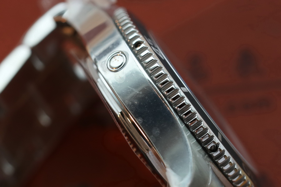 頂級復刻百年靈超級海洋系列A17392D71B1A1腕表（44mm） 第8张