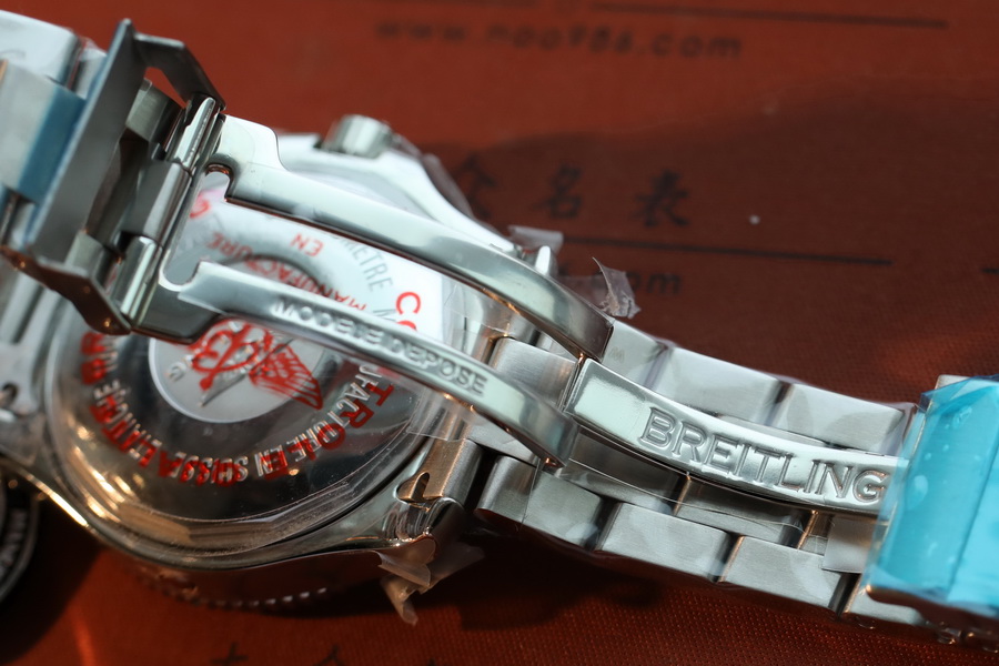 頂級復刻百年靈超級海洋系列A17392D71B1A1腕表（44mm） 第10张
