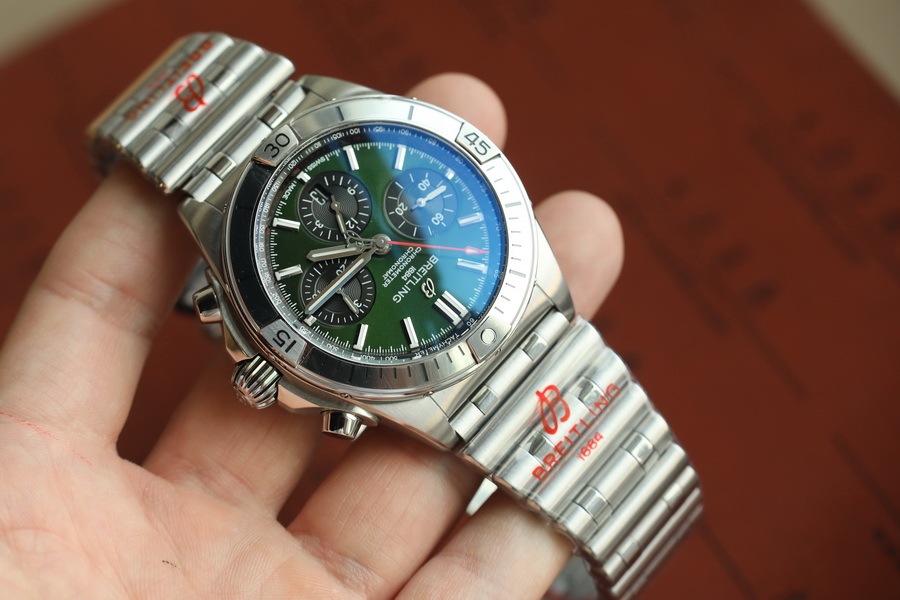 百年靈機械計時系列AB01343A1L1A1復刻表賓利綠（42mm） 第3张